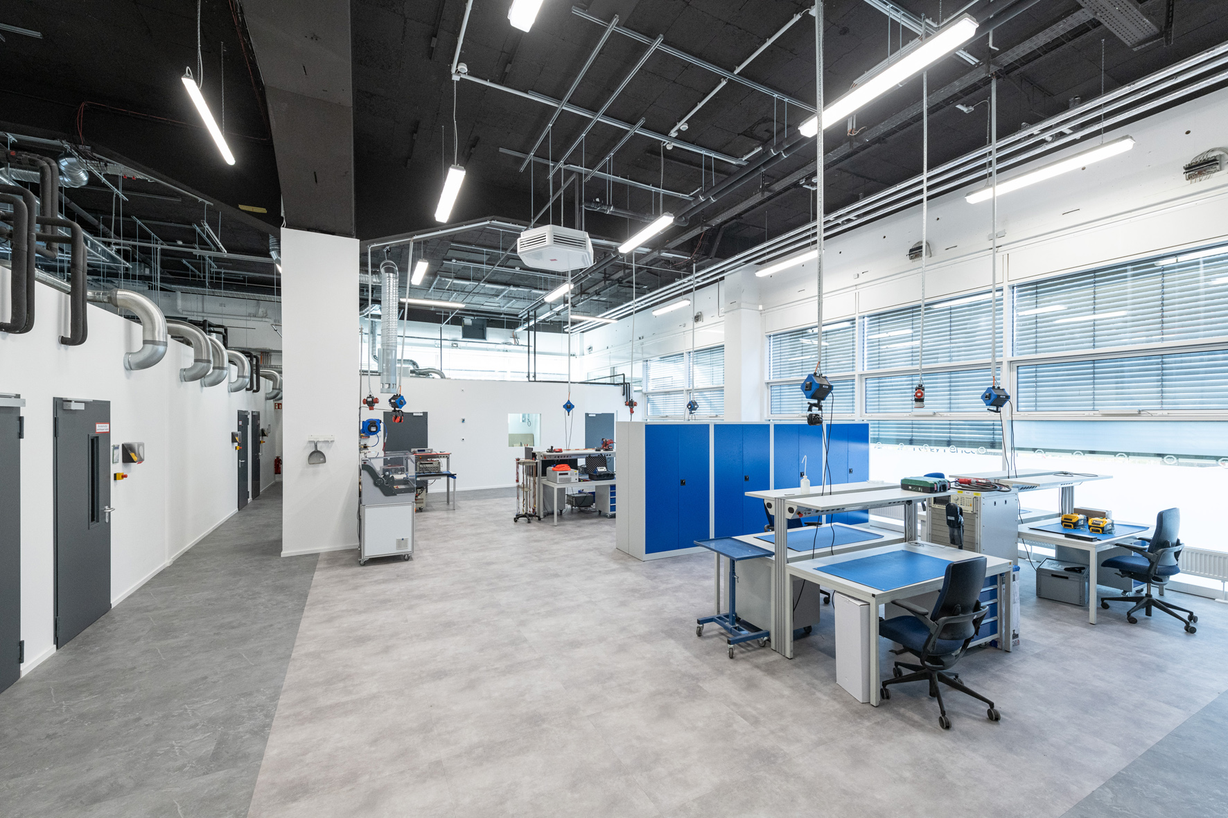 Laboratory extension – laboratory room for tool testing