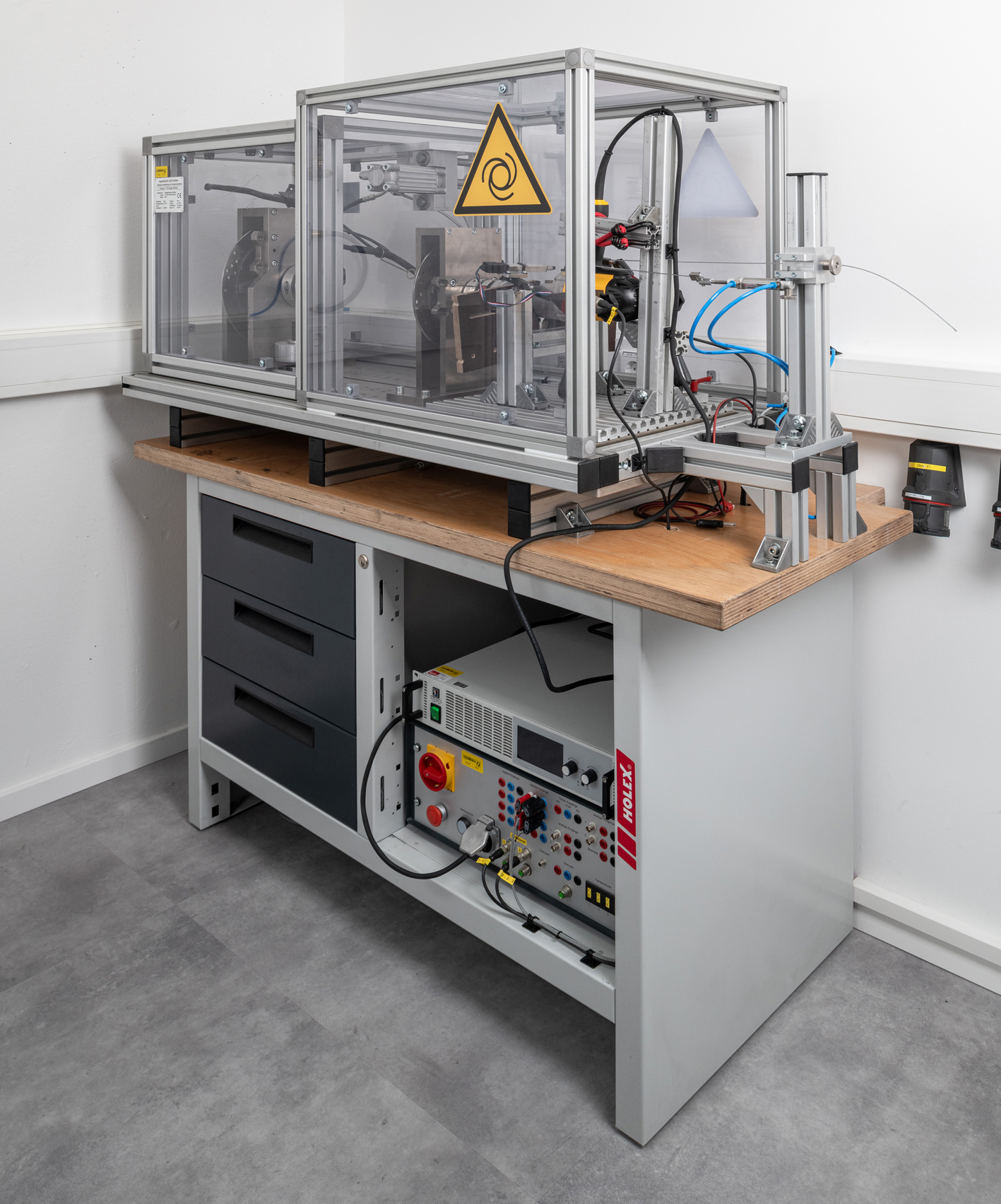 Test stand for endurance tests of impact drivers
