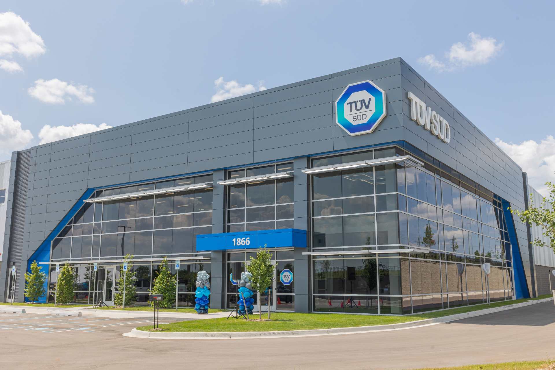 TUV SUD EV Lab
