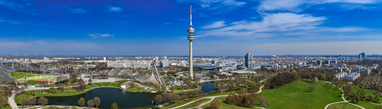Blick auf das Olympiagelände in München