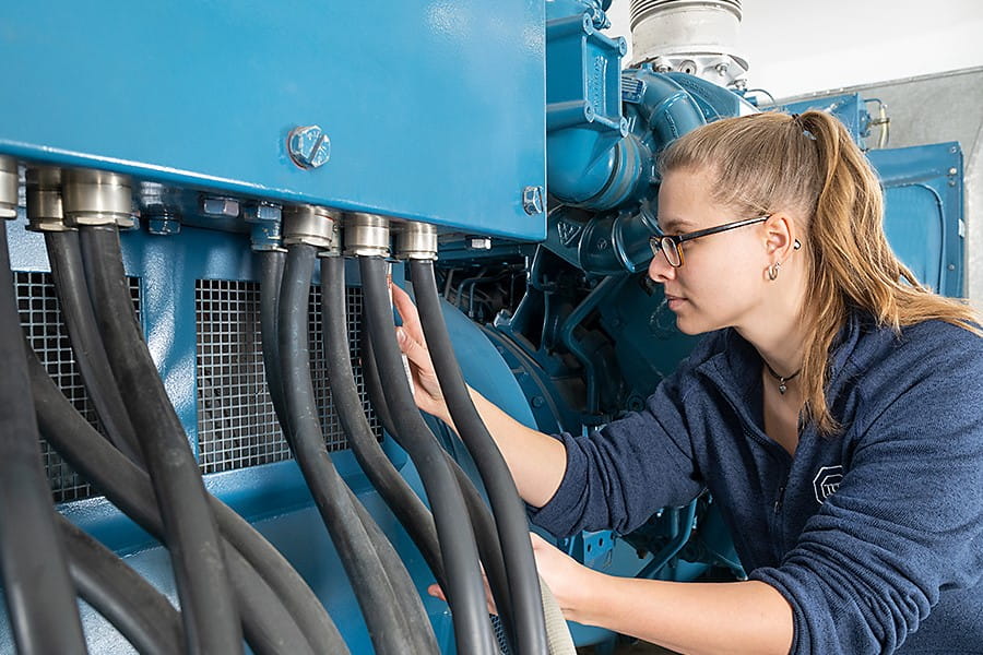 Notstromgenerator-Pruefung-Jobs-Karriere-ts