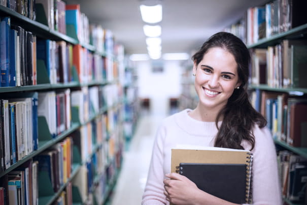 Studierende-CT-Jobs-Karriere-sk564228853
