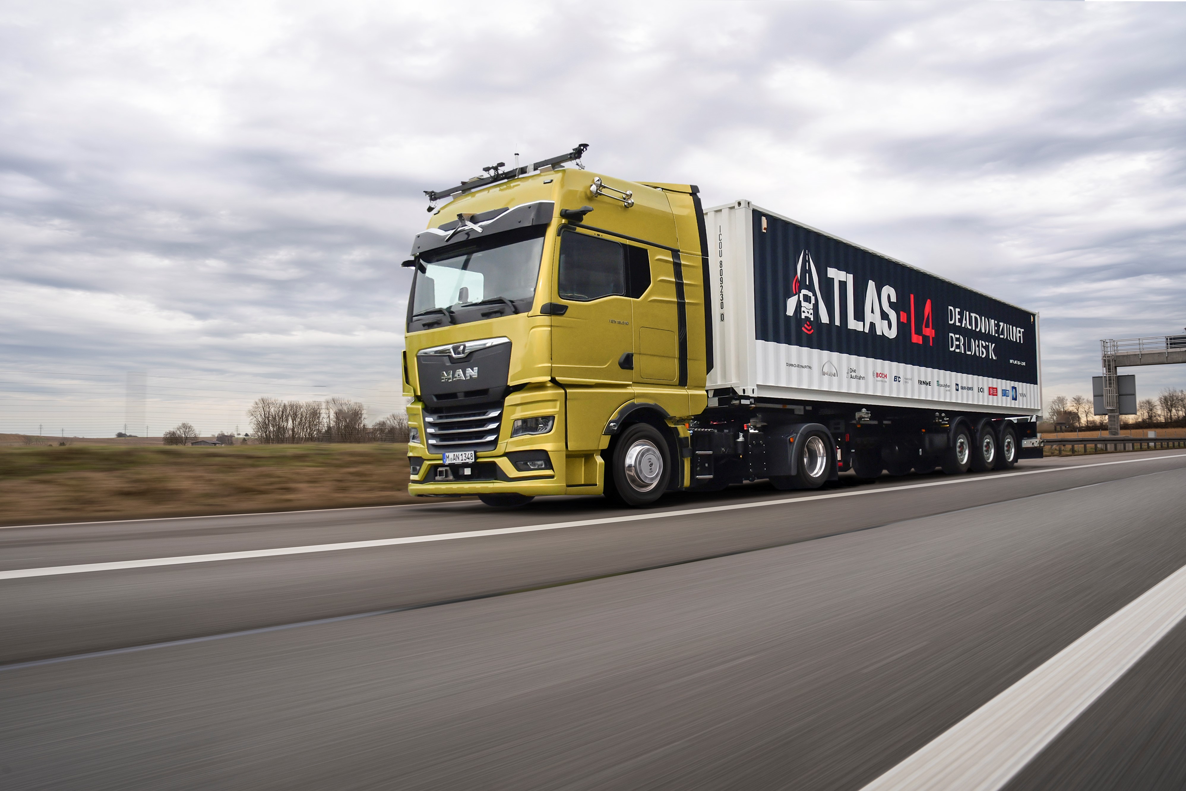Autonomer Truck nimmt Kurs  auf die Autobahn