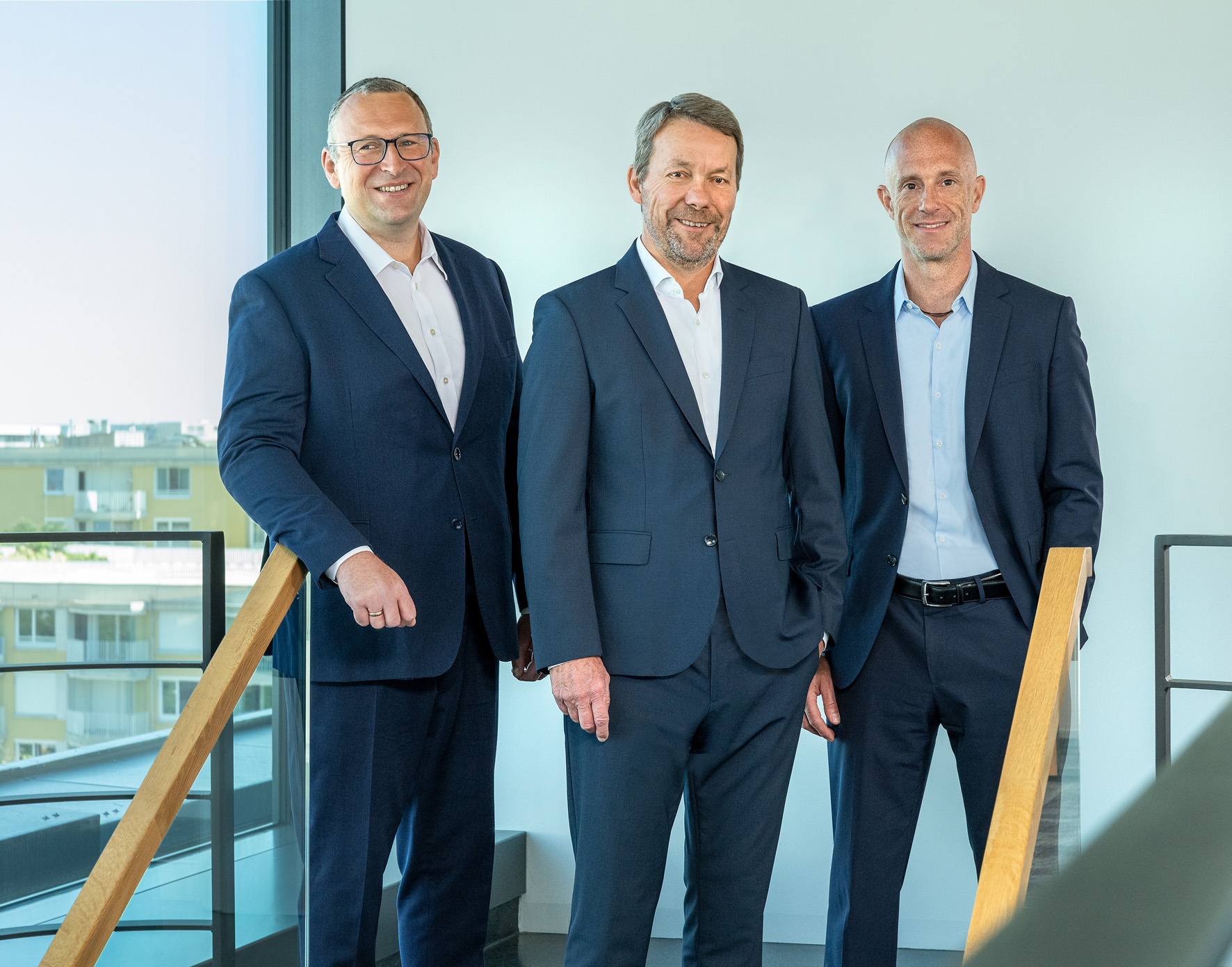 Führen die Division Industry & Infrastructure von TÜV SÜD im Team (v.l.n.r.): CFO Markus Starflinger, CEO Walter Reithmaier und COO Stephan Jacoby.