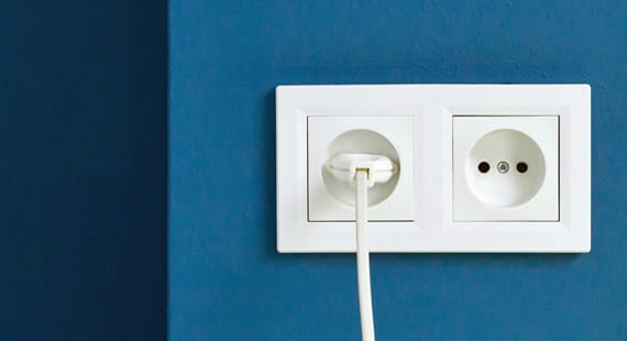 Steckdose mit Stecker