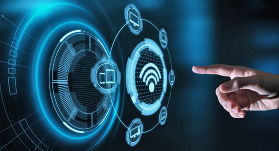 Hand zeigt auf Wireless Symbol