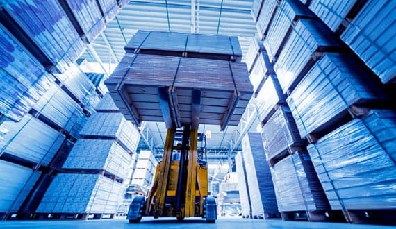 Verpackung und Transport von Produkten