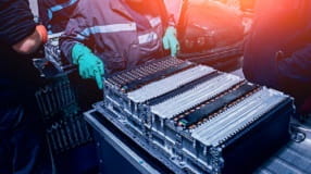 TÜV SÜD and AVILOO offer tests for traction batteries