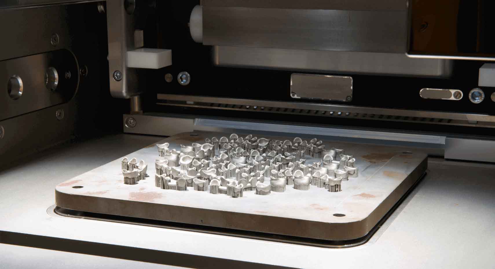 Additive Manufacturing Testing Build Industrial additive manufacturing (IAM) materials testing | TÜV SÜD