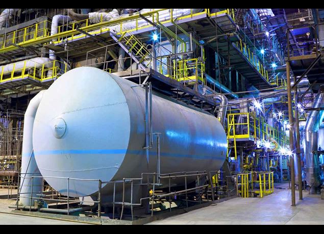 serbatoio a idrogeno in impianto industriale