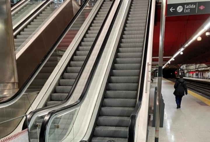 Control de calidad de escaleras mecánicas para RENFE