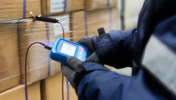 Verificación de un termómetro por un experto