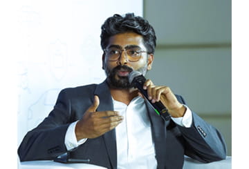 VIGNESH Speaker