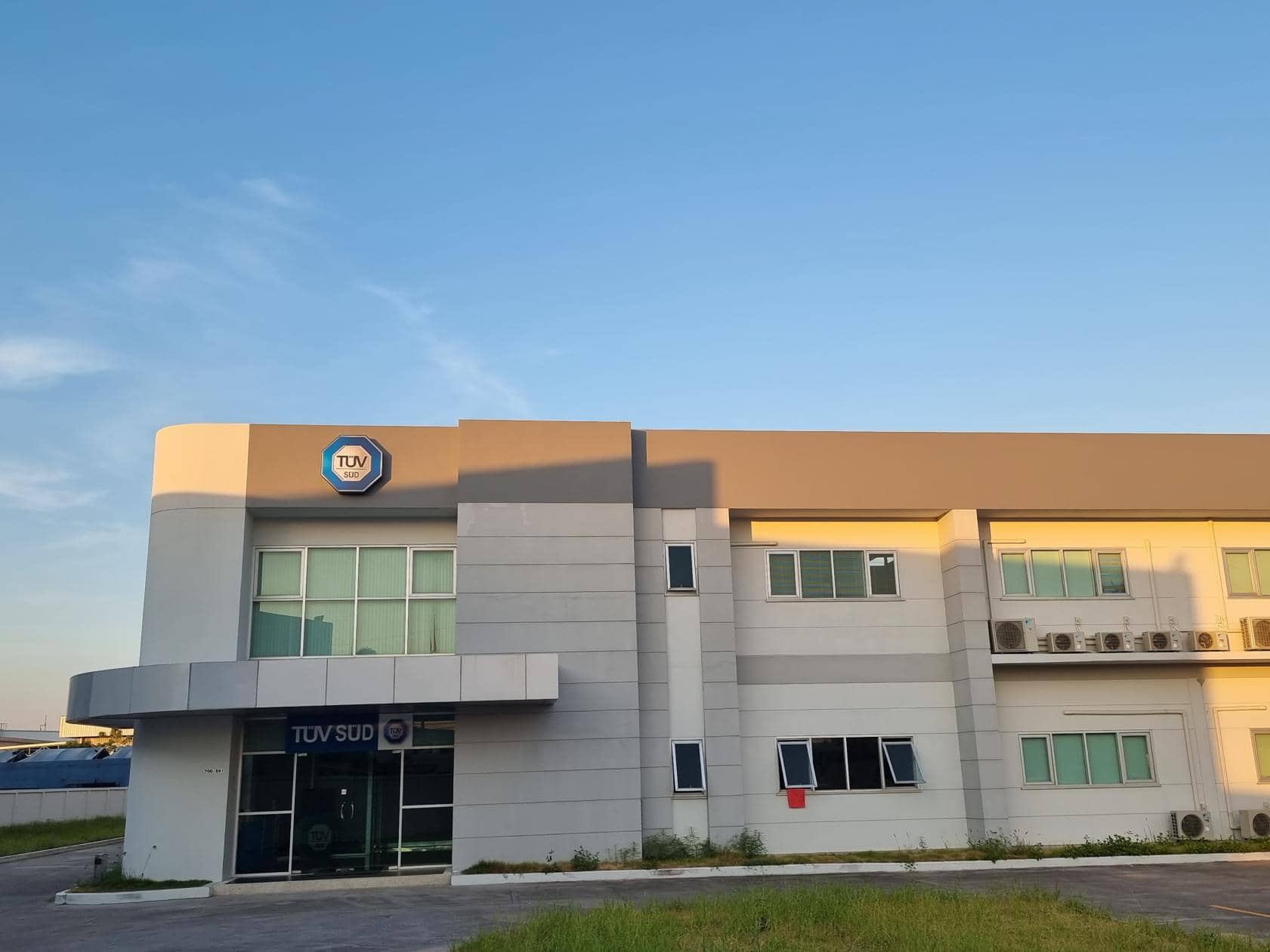ev battery lab