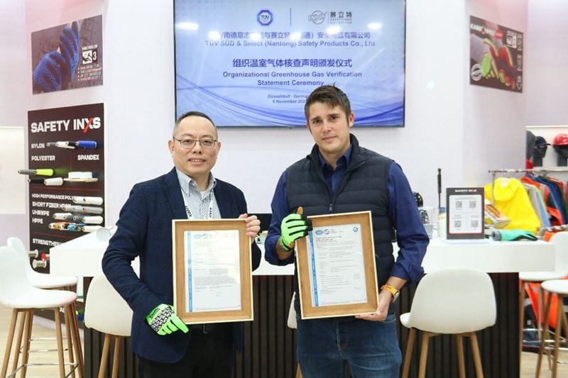 TÜV南德于德国A+A展会上授予赛立特安全组织温室气体核查声明