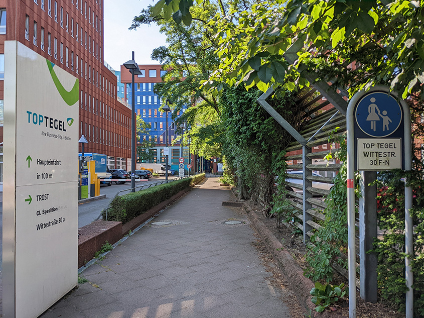 T&Uuml;V S&Uuml;D Akademie Berlin Weg