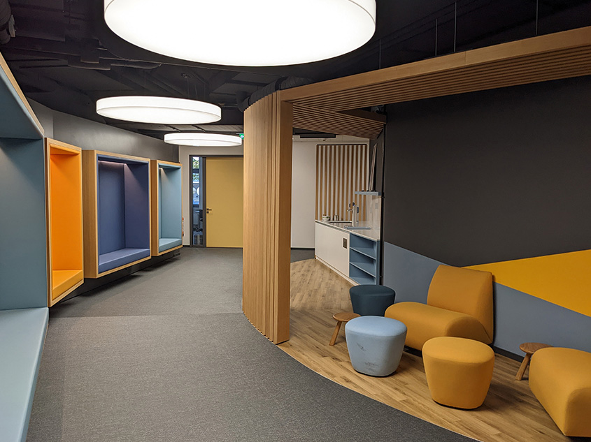 T&Uuml;V S&Uuml;D Akademie Mannheim Flur