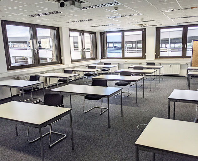 T&Uuml;V S&Uuml;D Akademie Regensburg Schulungsraum