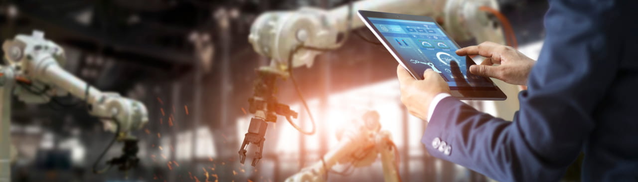 Servicios en seguridad de máquinas Industriales | TÜV SÜD